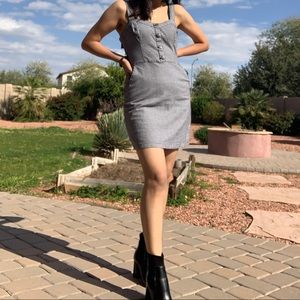 Black and white short dress size small brand Hollister